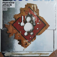 massive attack protection LP (UNIVERSAL)